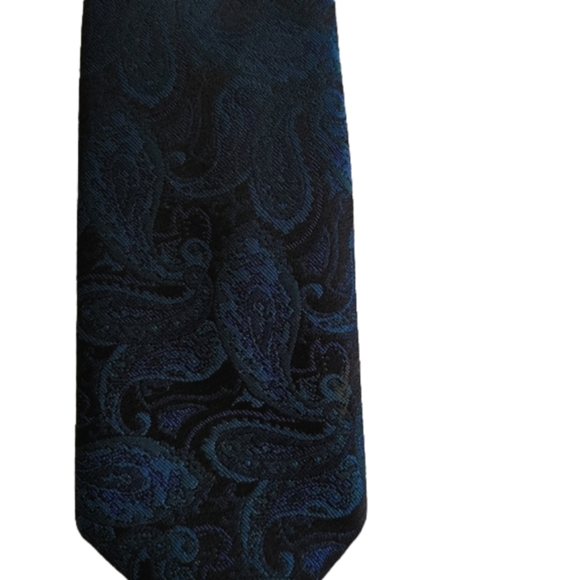 Givenchy Other - Vintage Givenchy paisley tie